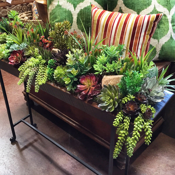 A Guide to Using Faux Plants and Succulents At Home