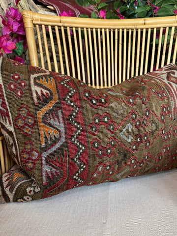 Tierra del Lagarto Kilim Lumbar Pillow