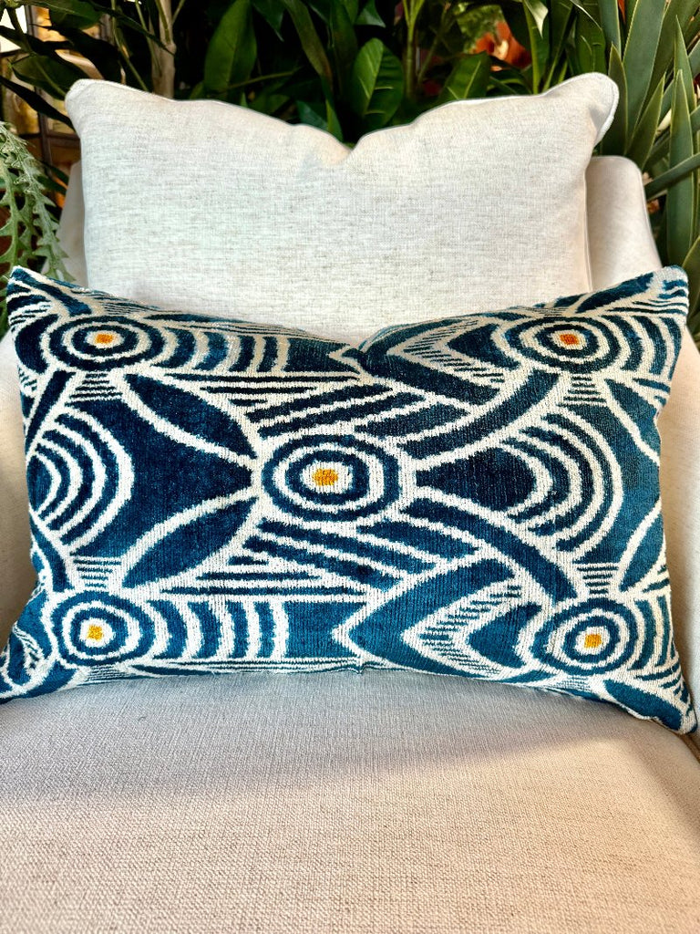 Blue high quality Ikat Pillow Cover,Velvet Ikat Pillow,Lumbar Ikat Pillow,15x23 Velvet Throw Pillow,Accent Pillow,Decorative Throw Pillow