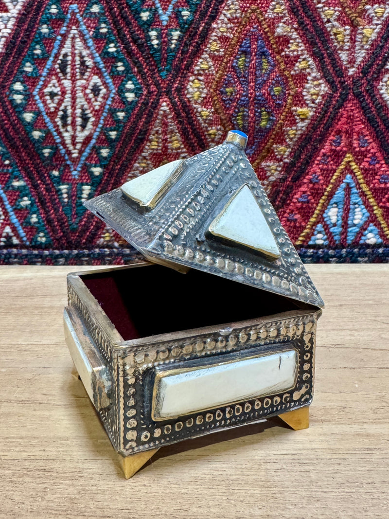 Tiny Peaked Bone Box