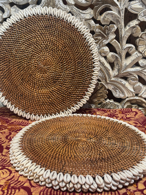Lombok Basket Woven Placemat - Cowrie Shell Edging