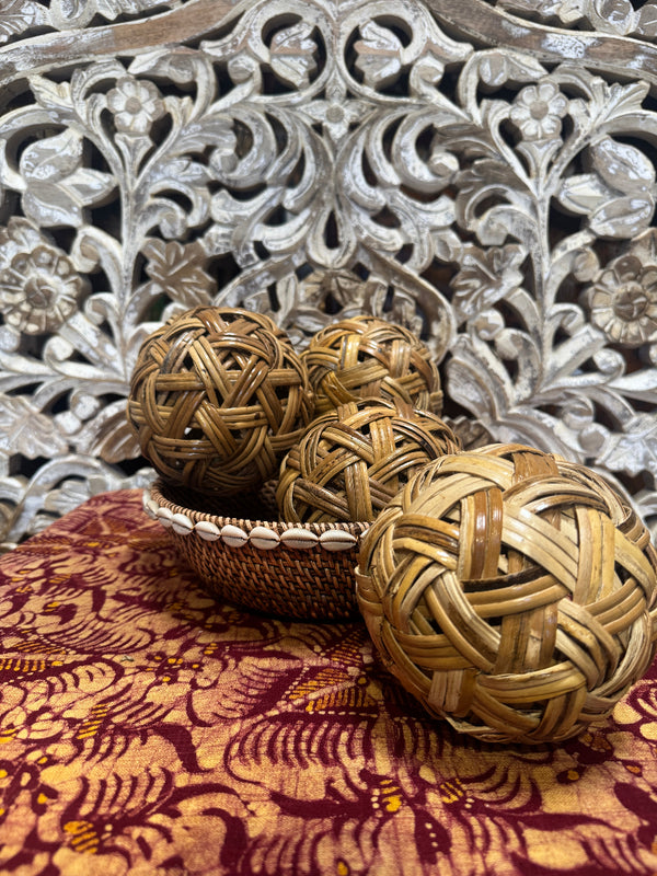 Rattan Ball