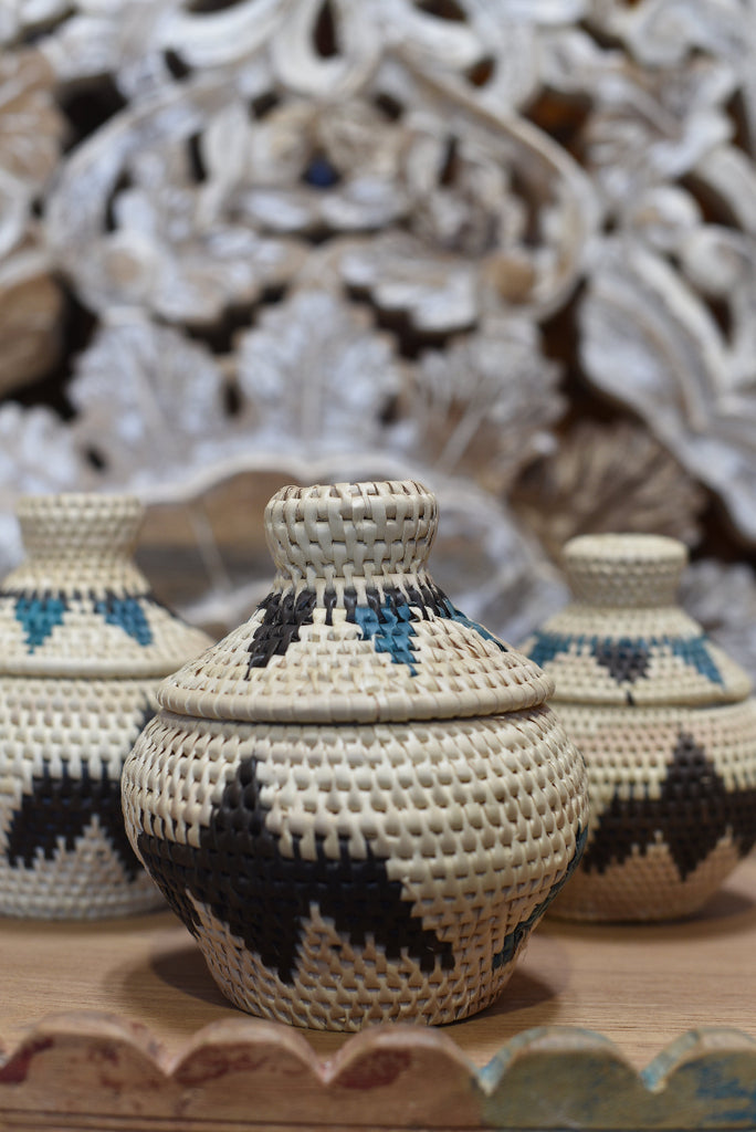 Small_Balinese_Basket_DSC_8625
