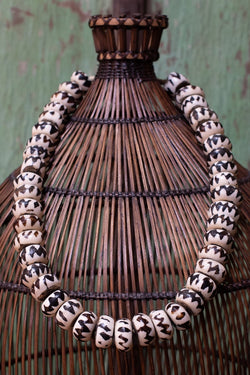 Black and White Mali Beads Tierra del Lagarto