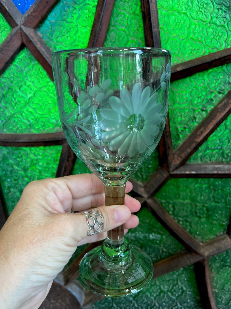 Hand Engraved Wine Glass Tierra del Lagarto