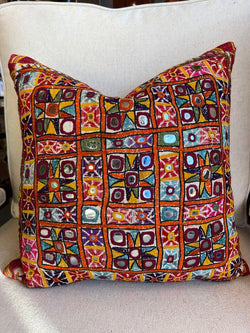 Kutch Embroidered Vintage Pillow Tierra del Lagarto