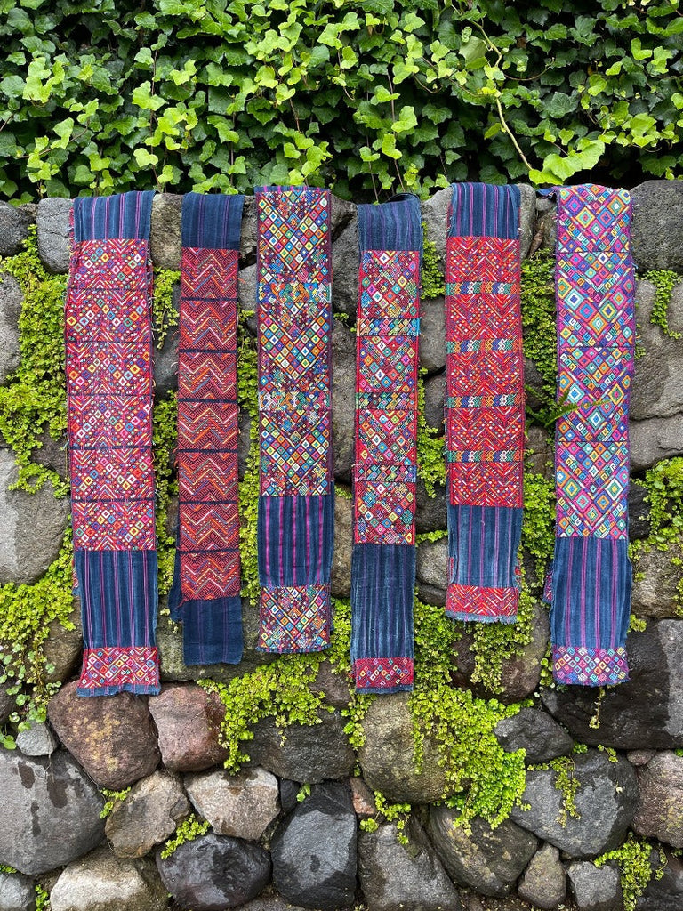 https://tierradellagarto.com/cdn/shop/products/Long-Faja-Hand-Embroidered-Nahuala-Guatemalan-Belt-Tierra-del-Lagarto-905_1024x1024.jpg?v=1694024624