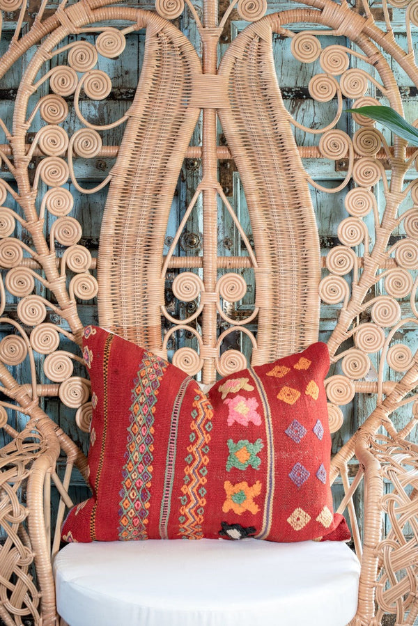 Moroccan Kilim Lumbar Pillow Tierra del Lagarto