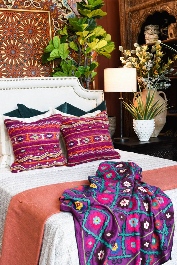Vintage Moroccan Kilim Pillow Tierra del Lagarto